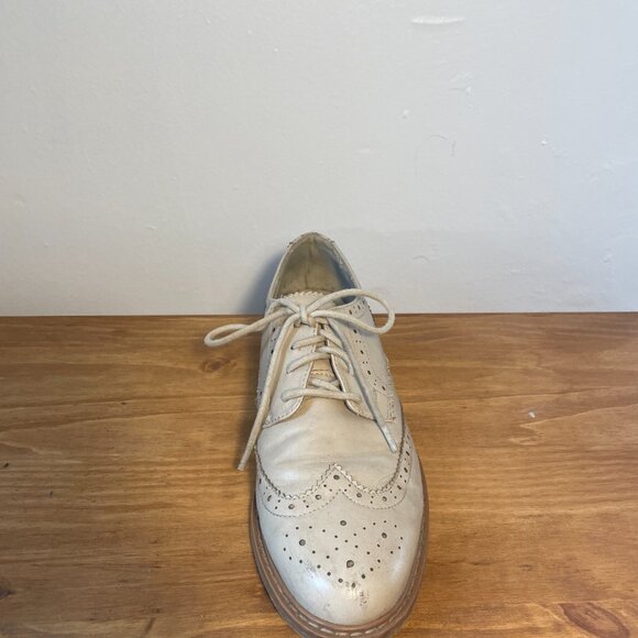 Vintage beige wingtip shoes - Picture 4 of 4